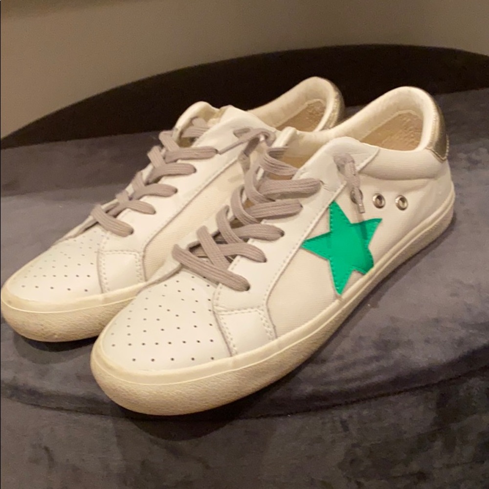 Vintage Havana sneakers size 9
